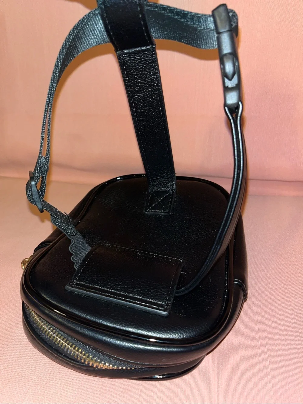 Peak collection Black Men's Crossbody /Camera Bag - Classic Minimal Design
